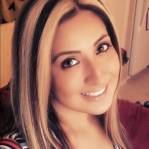 Meet your Posher, Marissa